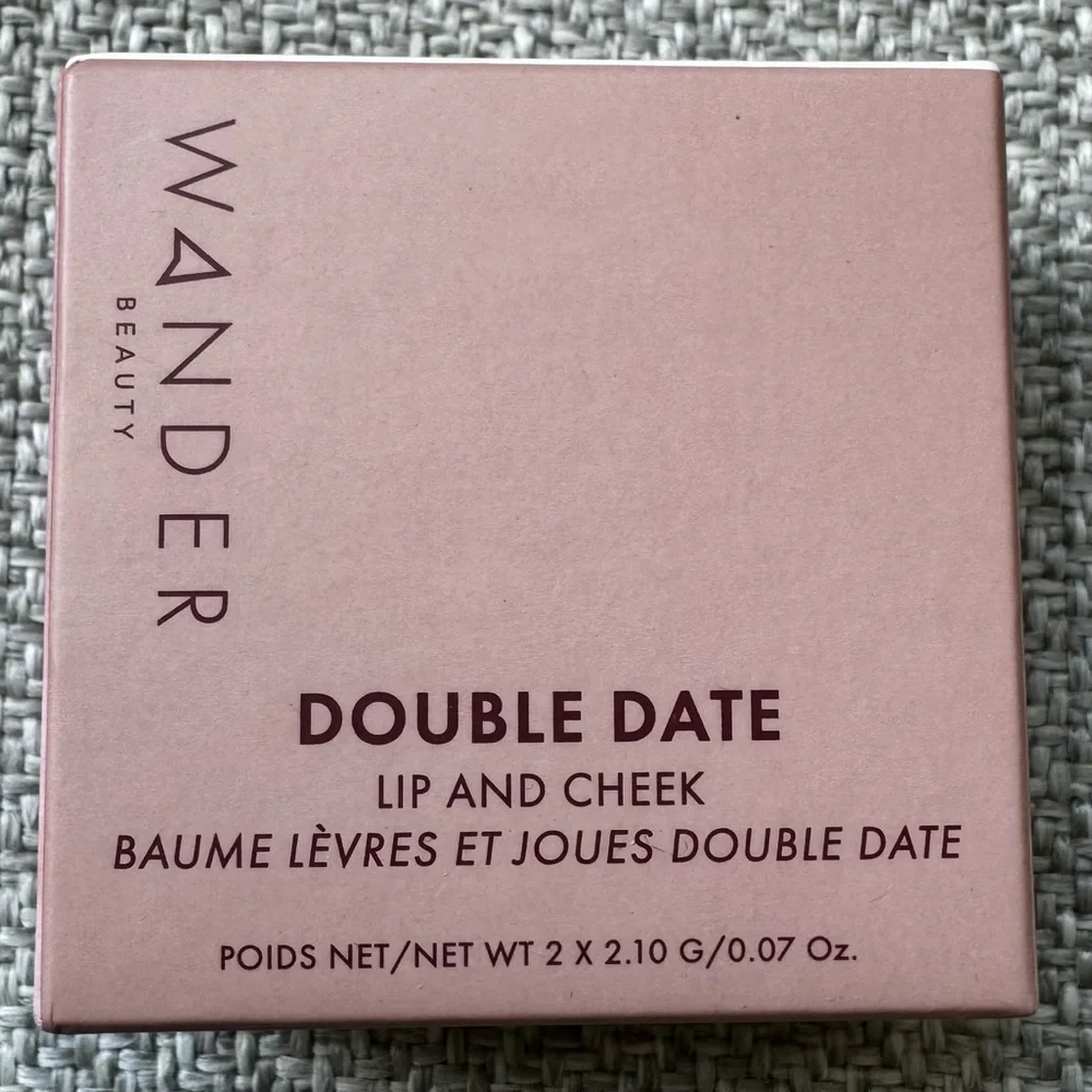 WANDER Double Date Lip and Cheek in Honeymoon / Swipe